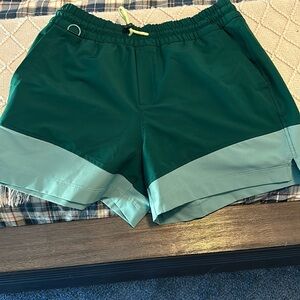 Old Navy Ladies M StretchTech shorts EUC